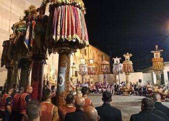 Sassari in festa per i Candelieri, in migliaia per la Faradda