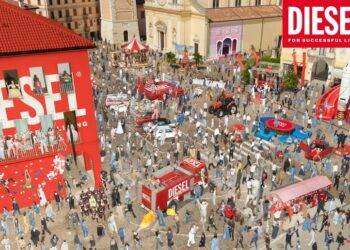 Nuova campagna Diesel, staff e modelli in piazza a Breganze