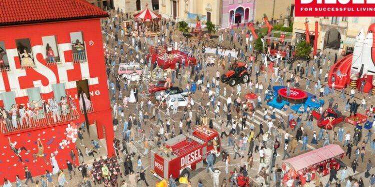 Nuova campagna Diesel, staff e modelli in piazza a Breganze