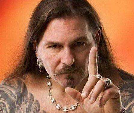 Segnali ripresa per cantante Joe Perrino dopo incidente in moto