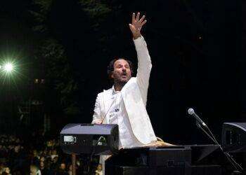 Sanremo, De Amicis direttore musicale anche nel 2024