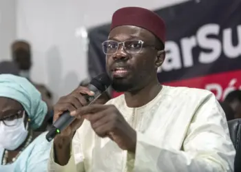 Senegal è in rivolta contro la Francia: il regime blocca internet