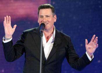 Tony Hadley portato d’urgenza in ospedale prima di un concerto in Irlanda del Nord