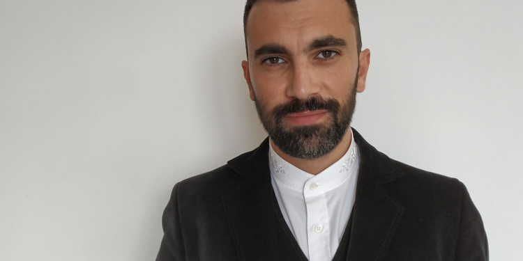 Entula a Ploaghe: giovedì 24 agosto, Vanni Lai presenta il suo romanzo La Cantadora