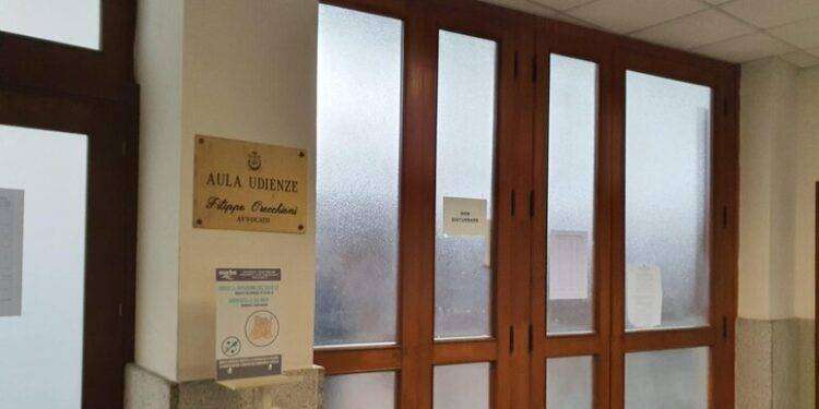 Esorcismi su bambino di 9 anni, indagati padre e nonna