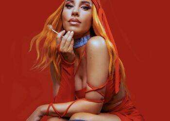 Baby K ferita dopo il concerto a Teramo, critiche alla polizia