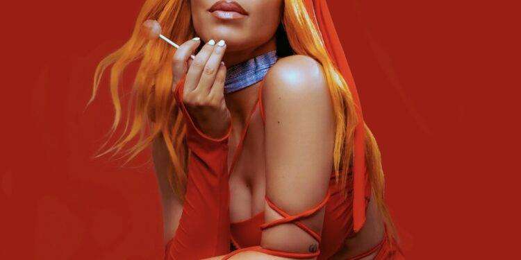 Baby K ferita dopo il concerto a Teramo, critiche alla polizia