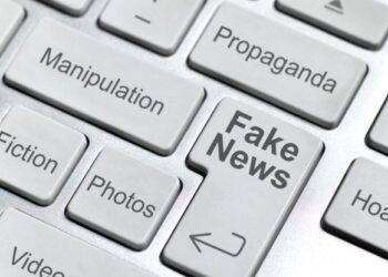 A Repubblica il premio contro le fake news: siamo all’autoincensazione di regime