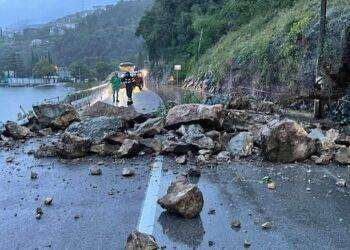 Maltempo, nubifragi nel Nord Italia, frana in Savoia: fermi per una settimana i treni Italia-Francia