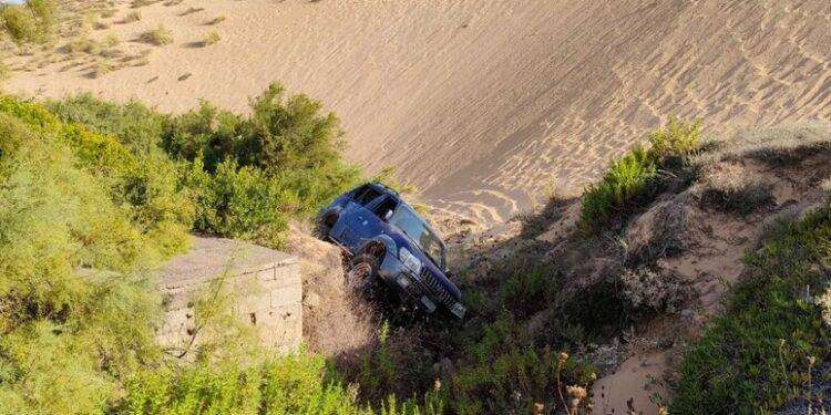 Fuoristrada sulle dune in una spiaggia sarda, multa di 200 euro