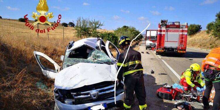 Due feriti in incidente stradale nel Nuorese, uno è grave