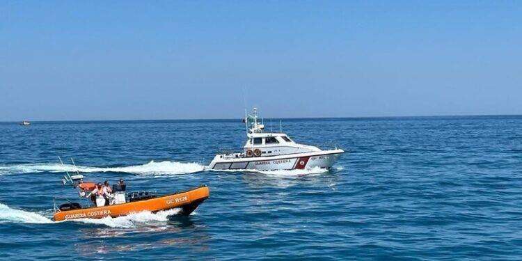 L’elica imbrigliata da una cima gli amputa un piede in Sardegna