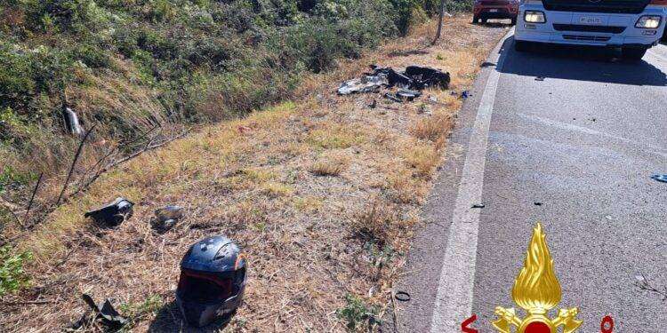 Grave incidente a Sassari, scontro tra moto e furgone: un ferito
