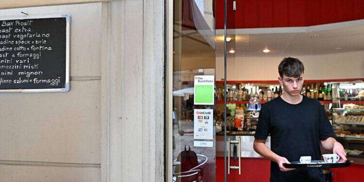 Oltre 1,3 milioni di lavoratori nel turismo (+2,3% in un anno)