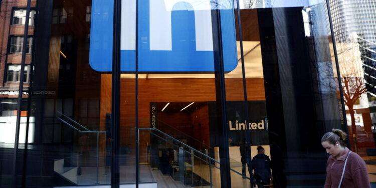 Cybersecurity, il 56% delle aziende è stato truffato su LinkedIn