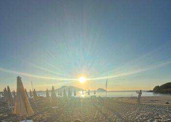 Stabilmento balneare abusivo a G.Aranci, denunce e sequestri