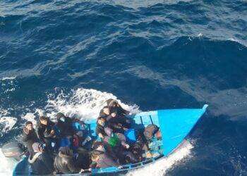 Sbarco di migranti nel sud Sardegna, arrestati tre scafisti