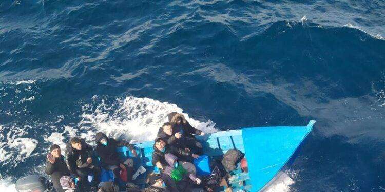 Sbarco di migranti nel sud Sardegna, arrestati tre scafisti