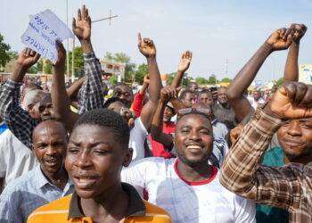 Niger, in migliaia a manifestazione a favore della Russia e di Putin