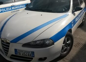 Cagliari, agenti aggrediti per liberare il parente arrestato