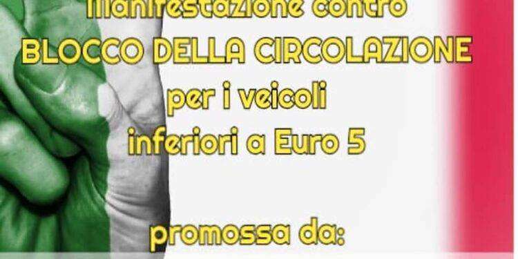 Cuneo, in piazza contro il blocco dei veicoli Euro5 in Piemonte