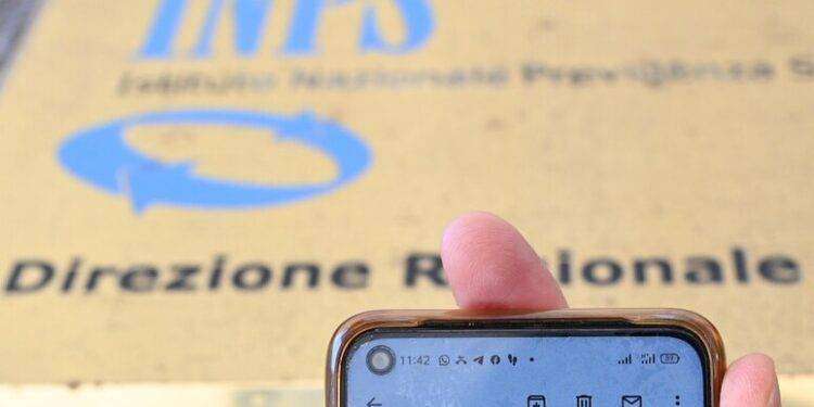 Rdc: seimila famiglie sarde coinvolte, assalto a servizi sociali