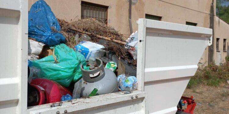 Ripulite discariche abusive a Oristano con 5 quintali di rifiuti