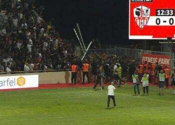 Calcio, la partita Ajaccio-Bordeaux interrotta dopo scontri tra tifosi