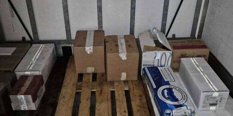 Sequestrati oltre 200 kg di alimenti mal conservati a Olbia