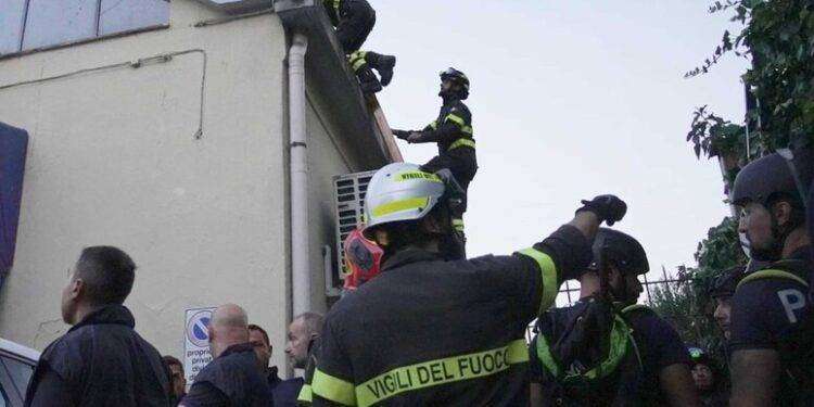 Digos sgombera stabile Asl occupato da antagonisti a Firenze