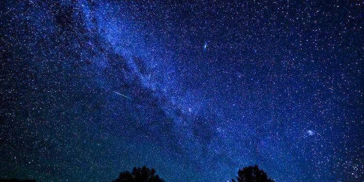 Arrivano le stelle cadenti, il picco all’alba del 13 agosto
