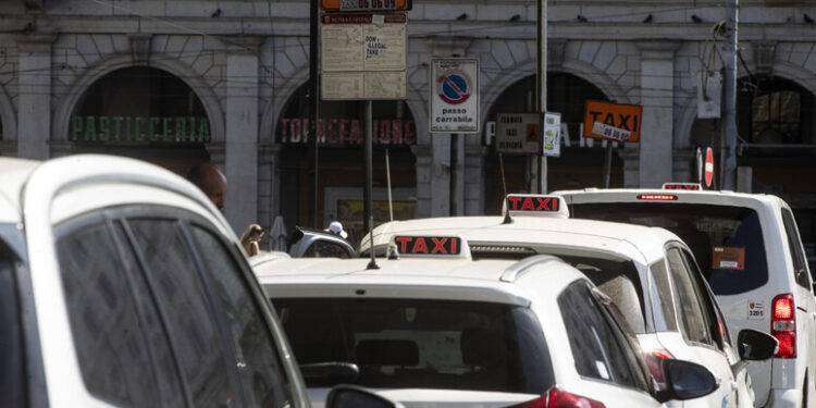 Lunedì il decreto taxi in cdm. Urso, una riforma strategica