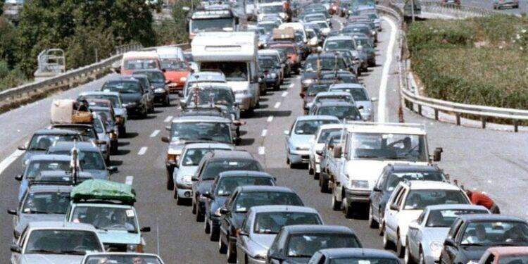 Assoutenti, ‘in soli tre mesi pieno benzina 10 euro in più’