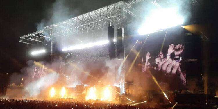 Travis Scott ‘gladiatore’ doma il Circo Massimo