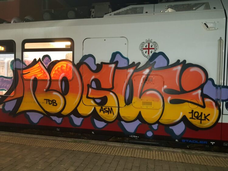 Nuovi treni Arst, Russu (Fit Cisl) “Convoglio imbrattato nella notte a Mandas, danno e disagi per collettivita”