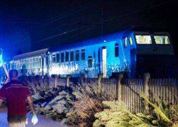 Treno investe e uccide cinque operai nel Torinese