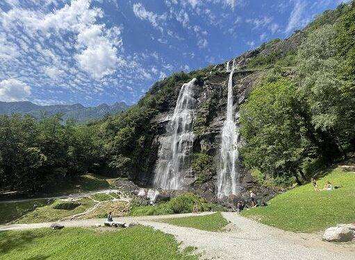 Trekking, cibo e cultura: la Valchiavenna tra bici, laghi e Alpi