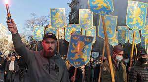 Milano, le foto che imbarazzano Palazzo Marino: la mostra sui neonazisti del Battaglione Azov