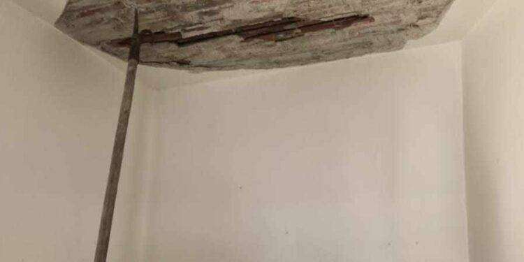 Tragedia sfiorata a Porto Torres: crolla un soffitto sulla testa di una pensionata