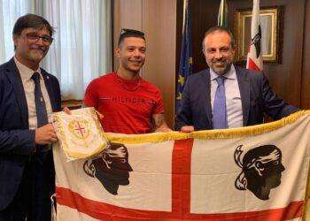Il Presidente Pais incontra il vicecampione del mondo di pesi Sergio Massidda