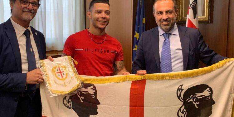 Il Presidente Pais incontra il vicecampione del mondo di pesi Sergio Massidda
