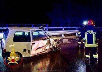 Olbia, ragazza perde il controllo dell’auto: ferita e trasportata in ospedale