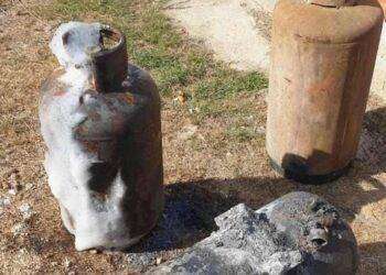 Sassari, magazzino in fiamme: esplodono tre bombole del gas