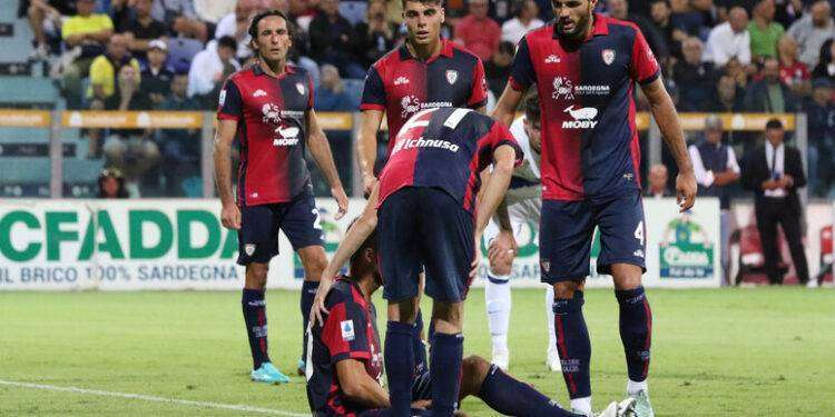 Calcio: 5-0 del Cagliari in amichevole con il Carbonia