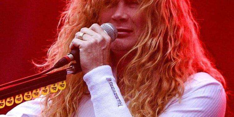 Musica, il leader dei Megadeth, Dave Mustaine ferma il concerto per difendere un fan dalla security