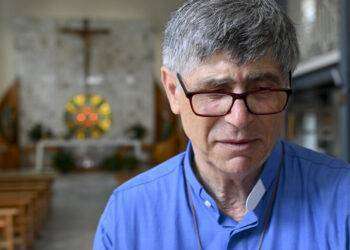 Don Patriciello, spari all’impazzata in strada a Caivano