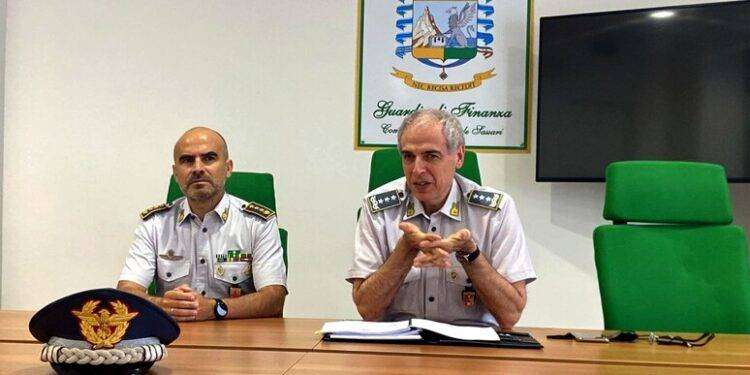 Gdf: il generale Buratti in visita al comando di Sassari