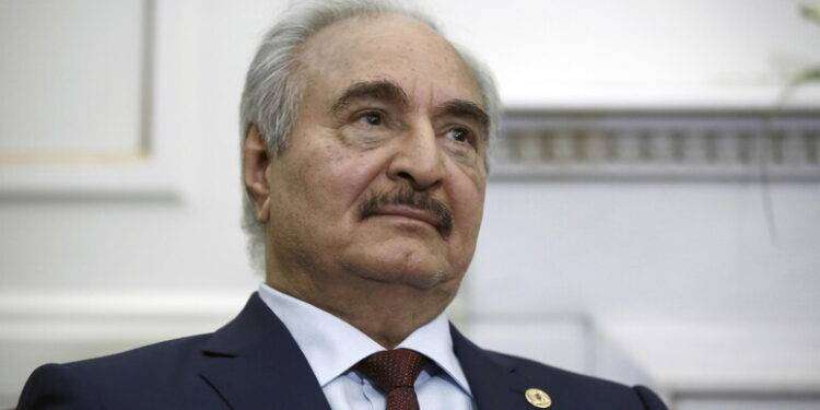 Il generale libico Khalifa Haftar in visita a Mosca