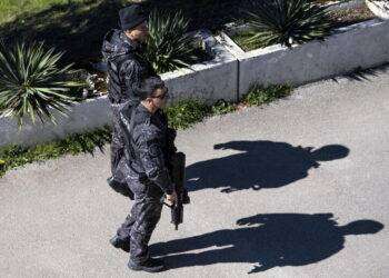 Sale la tensione al confine tra Serbia e il fantomatico stato del Kosovo