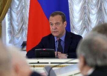 Medvedev, deplorevole la nuova militarizzazione del Giappone